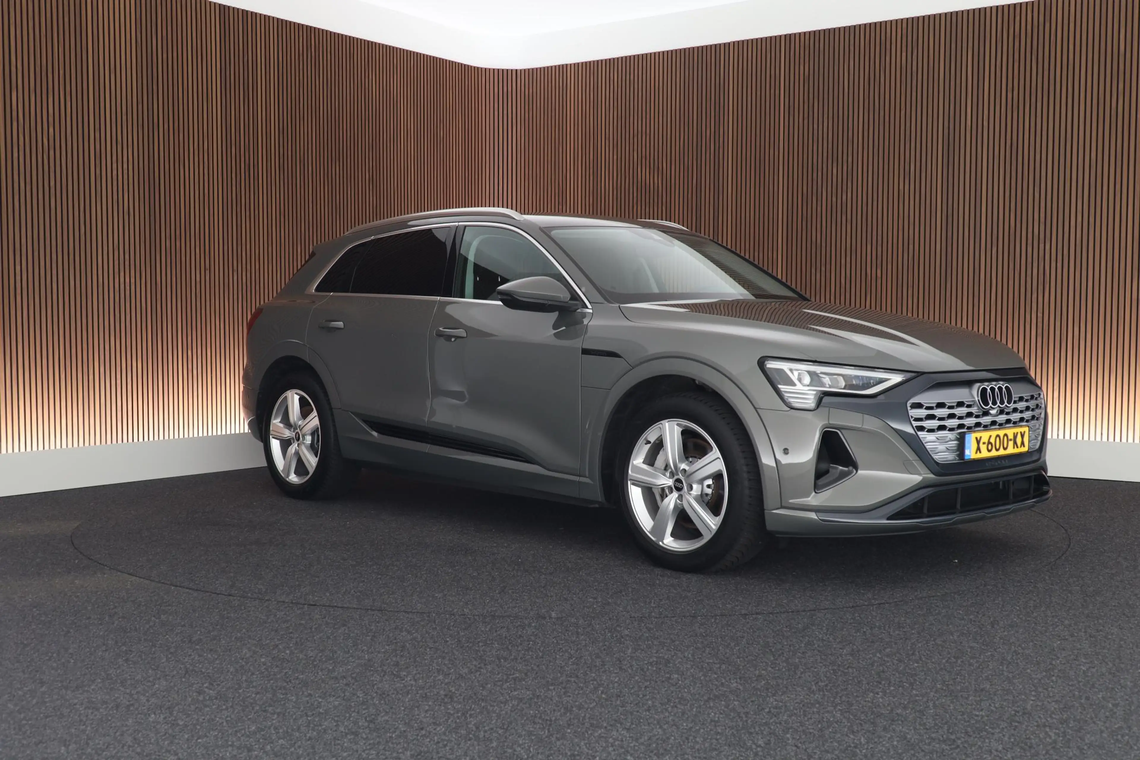 Audi Q8 e-tron 50 340pk quattro Advanced Edition 95 kWh SOH 100% — photo 11