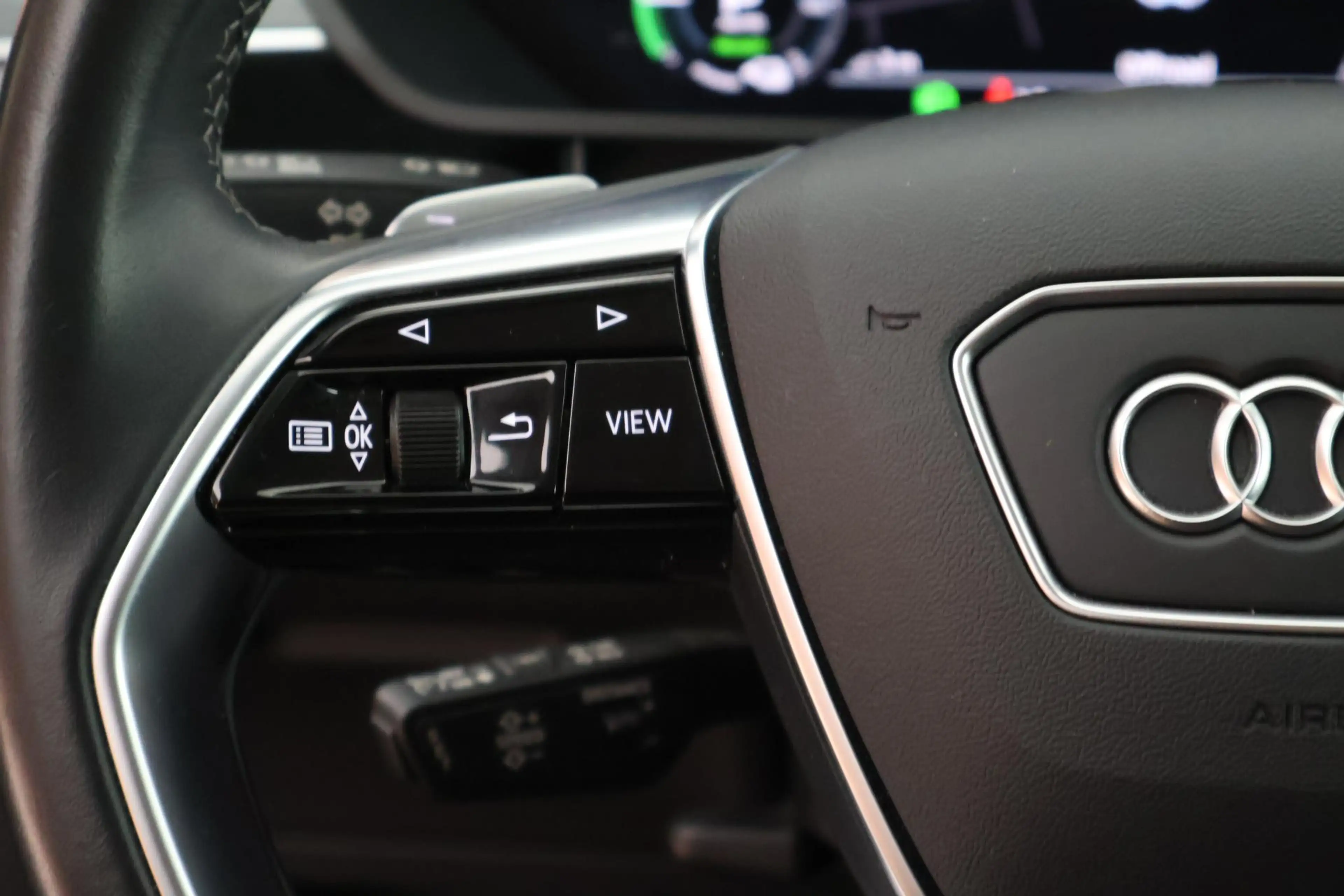 Audi Q8 e-tron 50 340pk quattro Advanced Edition 95 kWh SOH 100% — photo 18