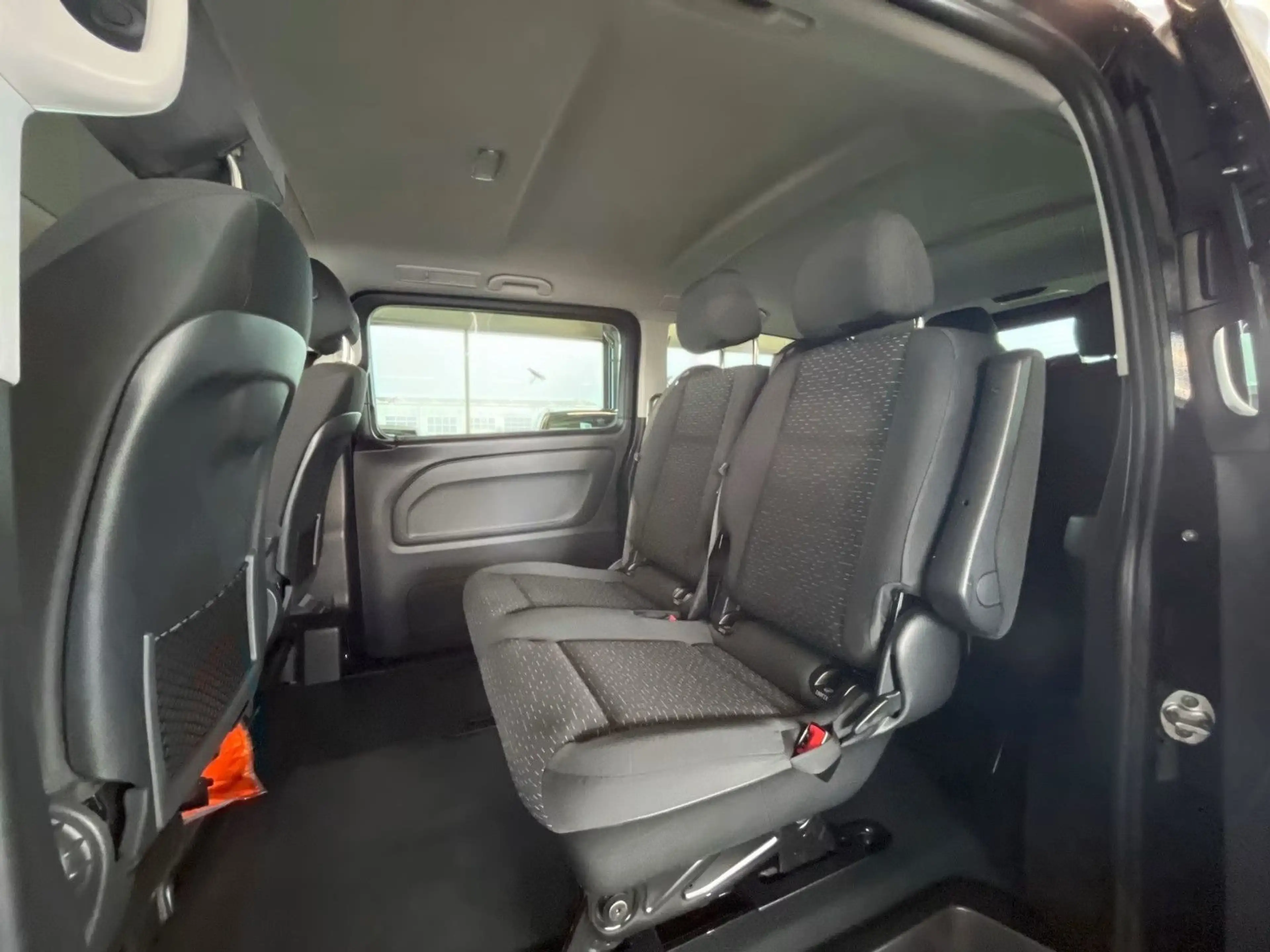 Mercedes-Benz Vito Tourer 119 Edition lang*2xSchiebe*7-Sitz*AH — photo 6