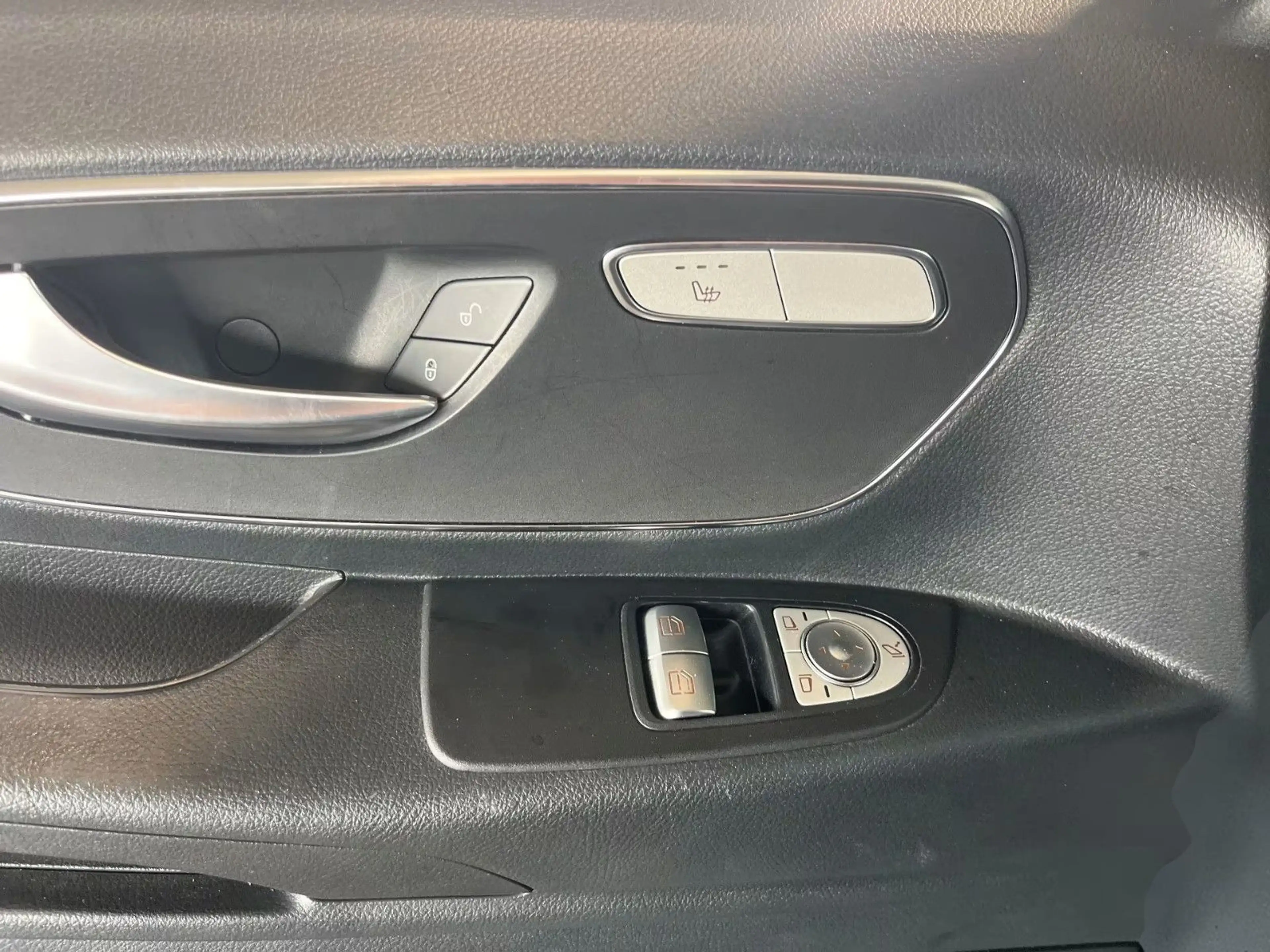Mercedes-Benz Vito Tourer 119 Edition lang*2xSchiebe*7-Sitz*AH — photo 11