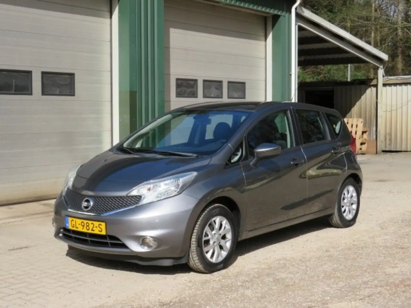 Nissan Note 1.2 Connect Edition siva - 2