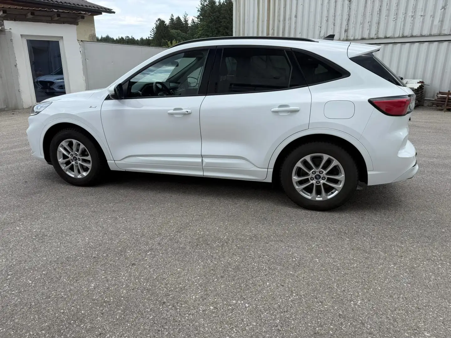 Ford Kuga ST-Line, AHK, Winterpaket, Rückfahrkamera, Navi Weiß - 2