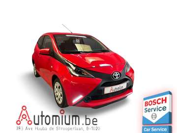 Aygo 1.0i VVT-i x-play