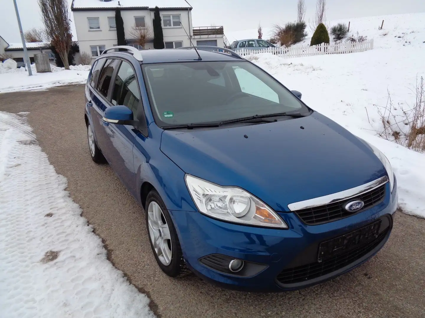 Ford Focus 1,6 Turnier,Klima,CD,AHK,AUX,2.Hand Blau - 2