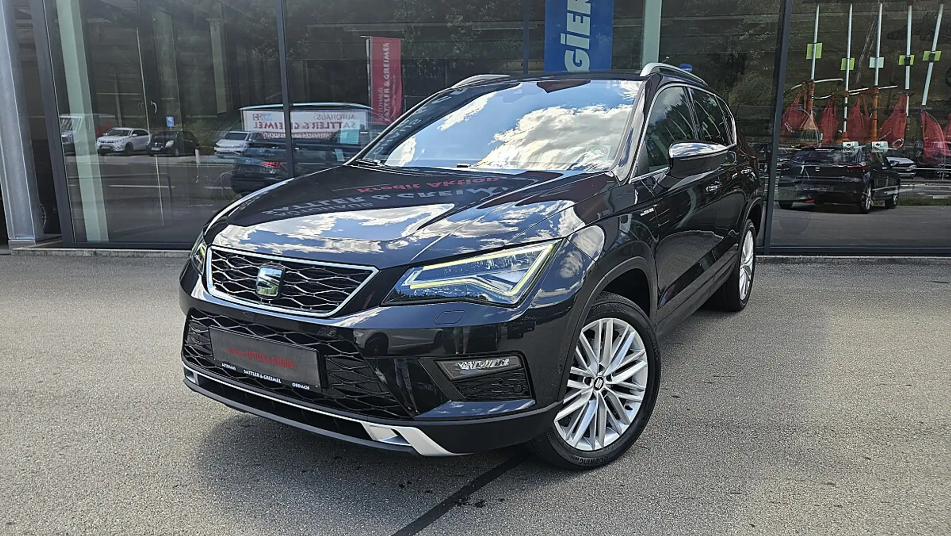 SEAT Ateca 1,4 Xcellence ACT TSI DSG Schwarz - 1