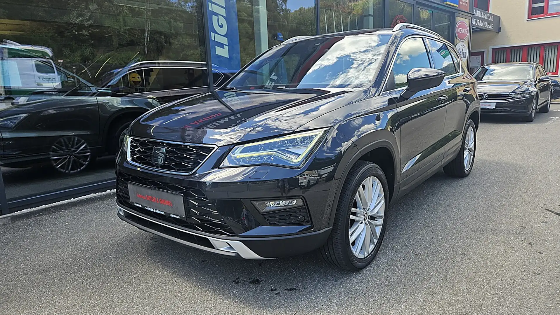 SEAT Ateca 1,4 Xcellence ACT TSI DSG Schwarz - 2