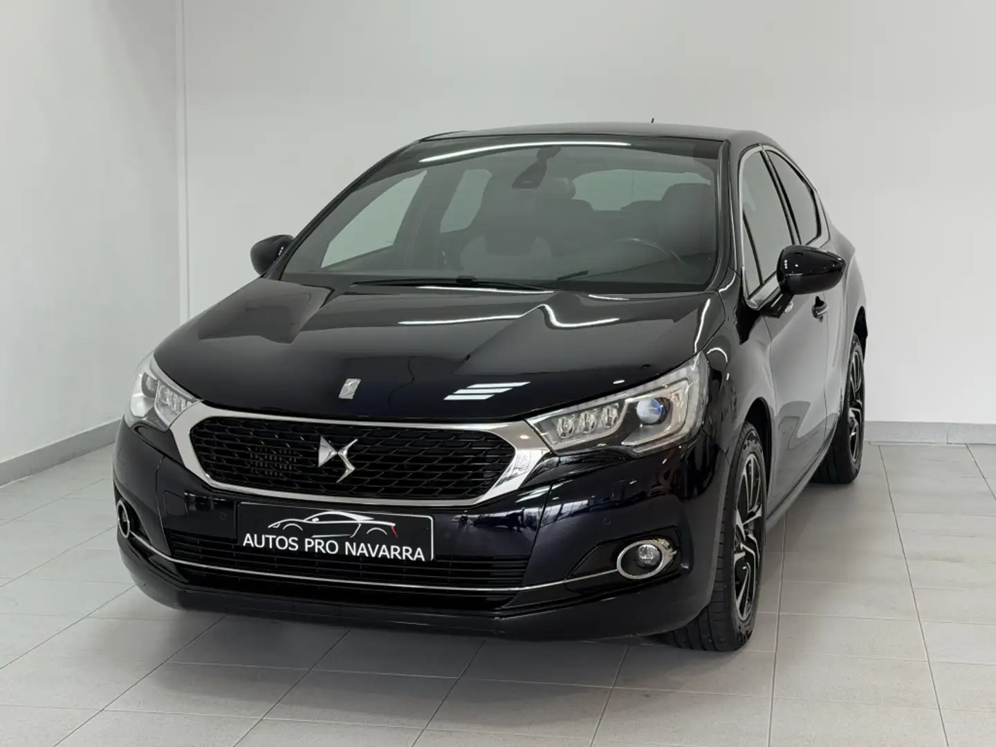 DS Automobiles DS 4 1.6 BlueHDi S&S Design 120 Azul - 1