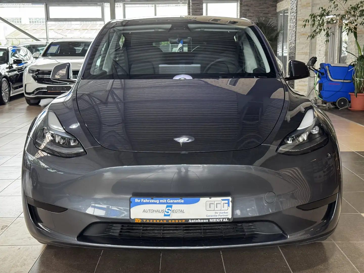 Tesla Model Y Pano*R Cam HD*Leder*4x SHZ*ACC*Autopilot Grau - 2