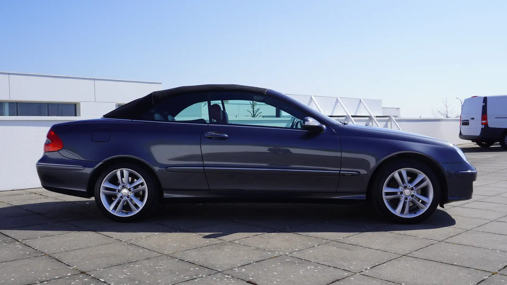 Mercedes-Benz CLK 200 LEDER/17"/AVANTGARDE/BI-XENON/TELEFONIEPAK Gri - 2