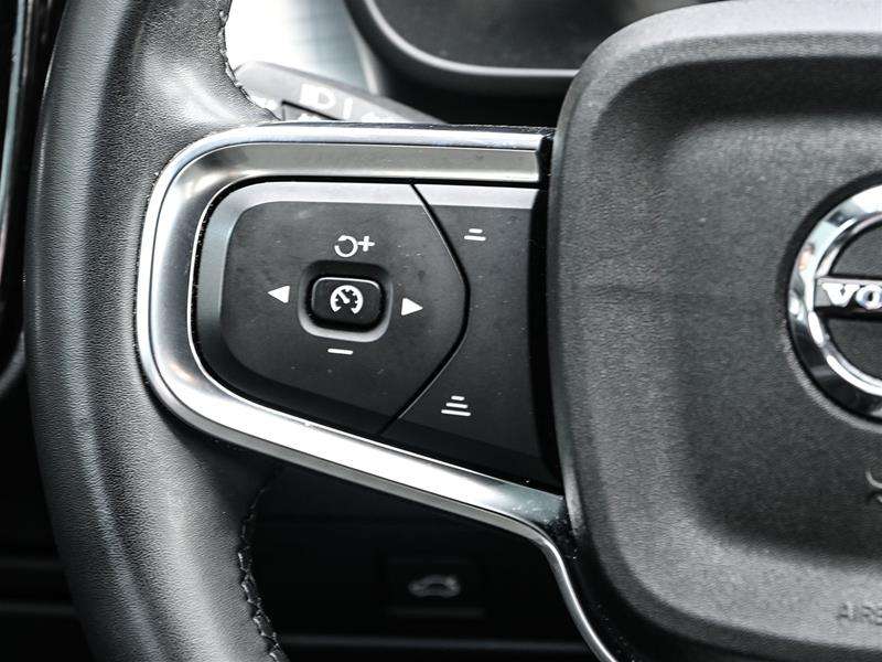 2023 Volvo XC40