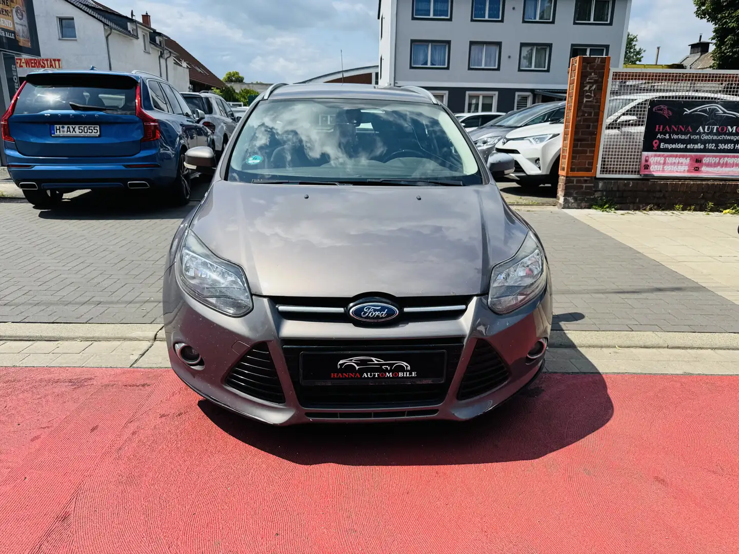 Ford Focus Titanium Braun - 1