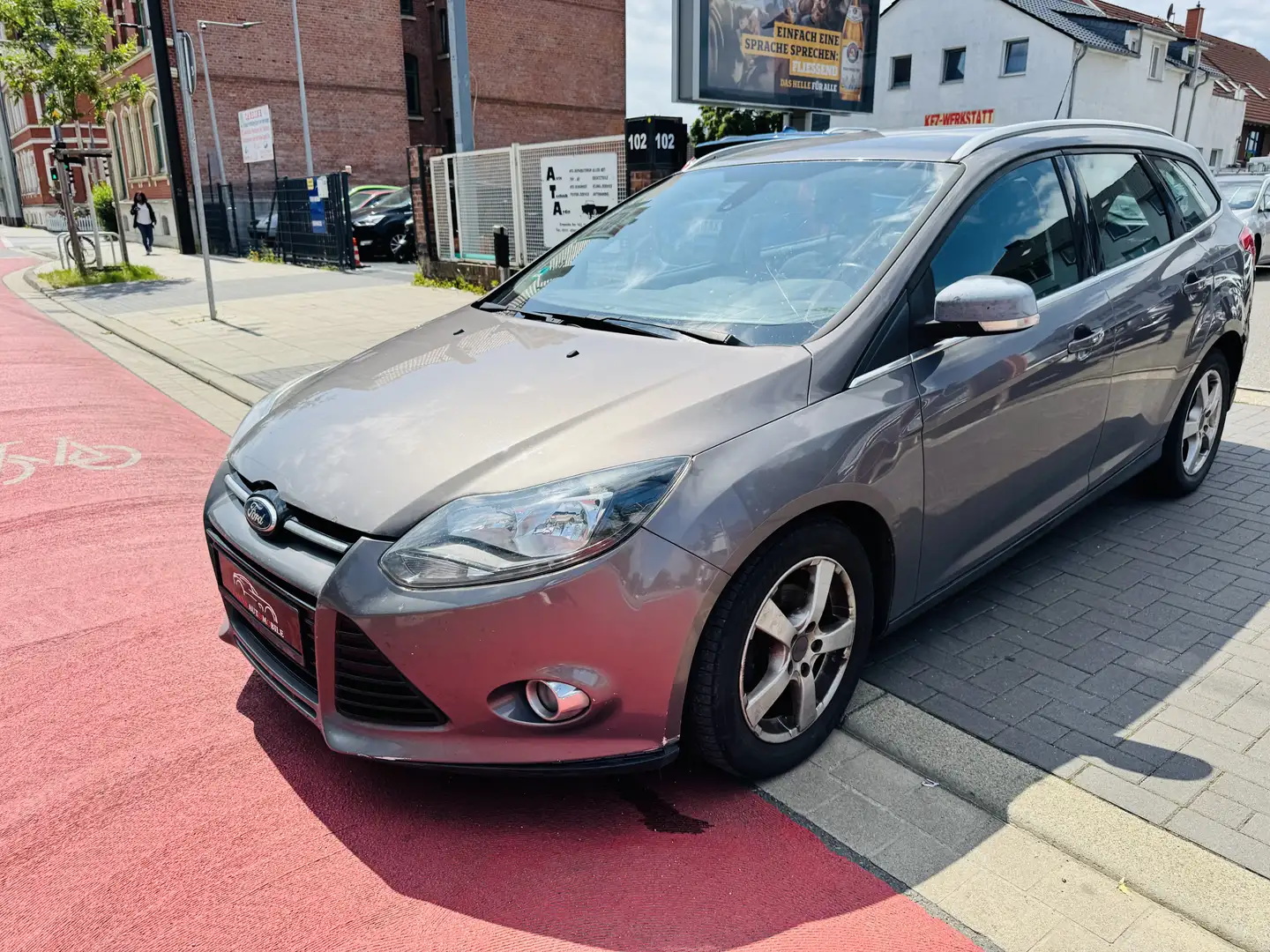 Ford Focus Titanium Braun - 2