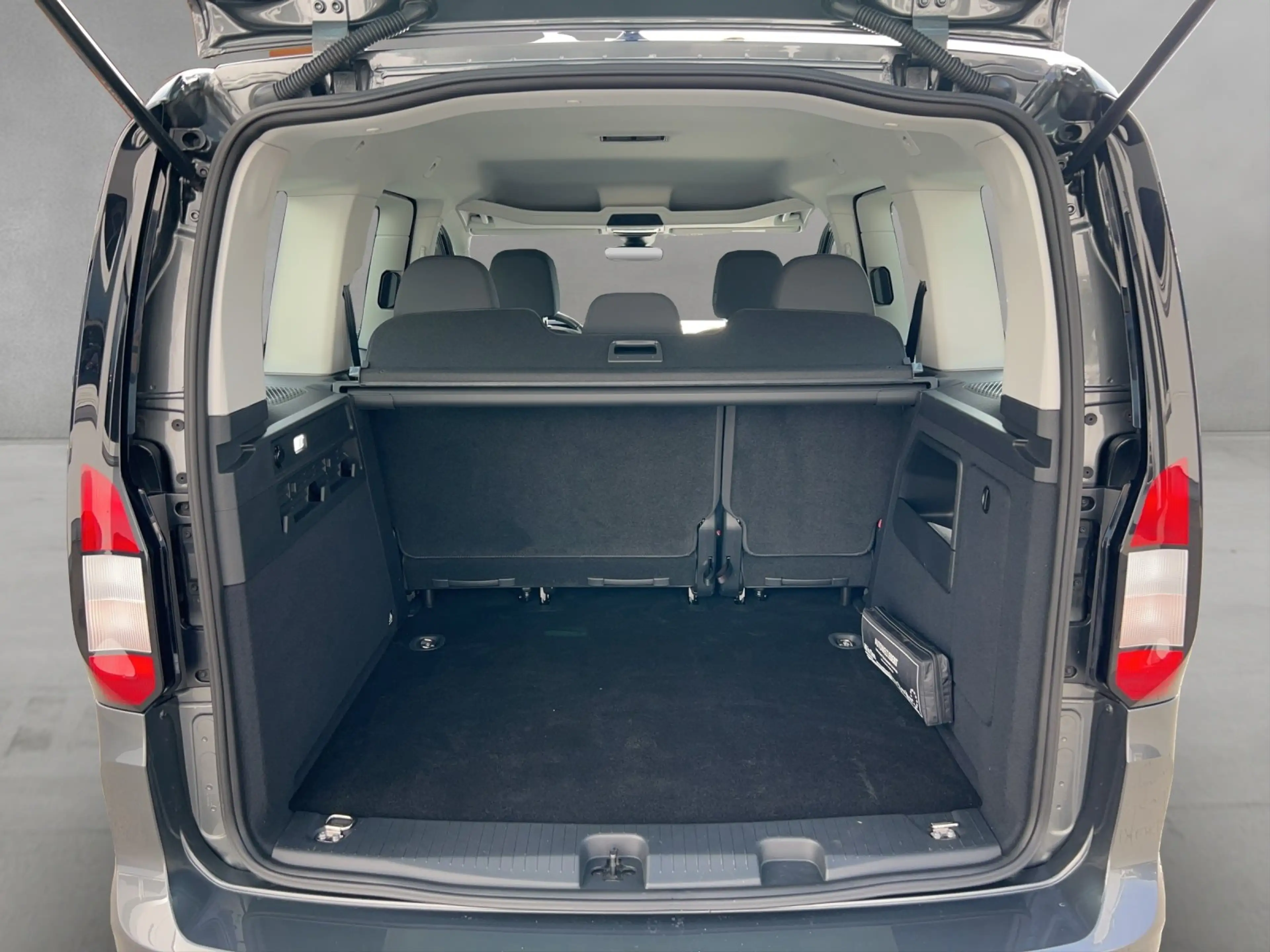 Ford Tourneo Connect AHK/PDC/NAVI/KLIMA/TEMPOMAT/ — photo 7