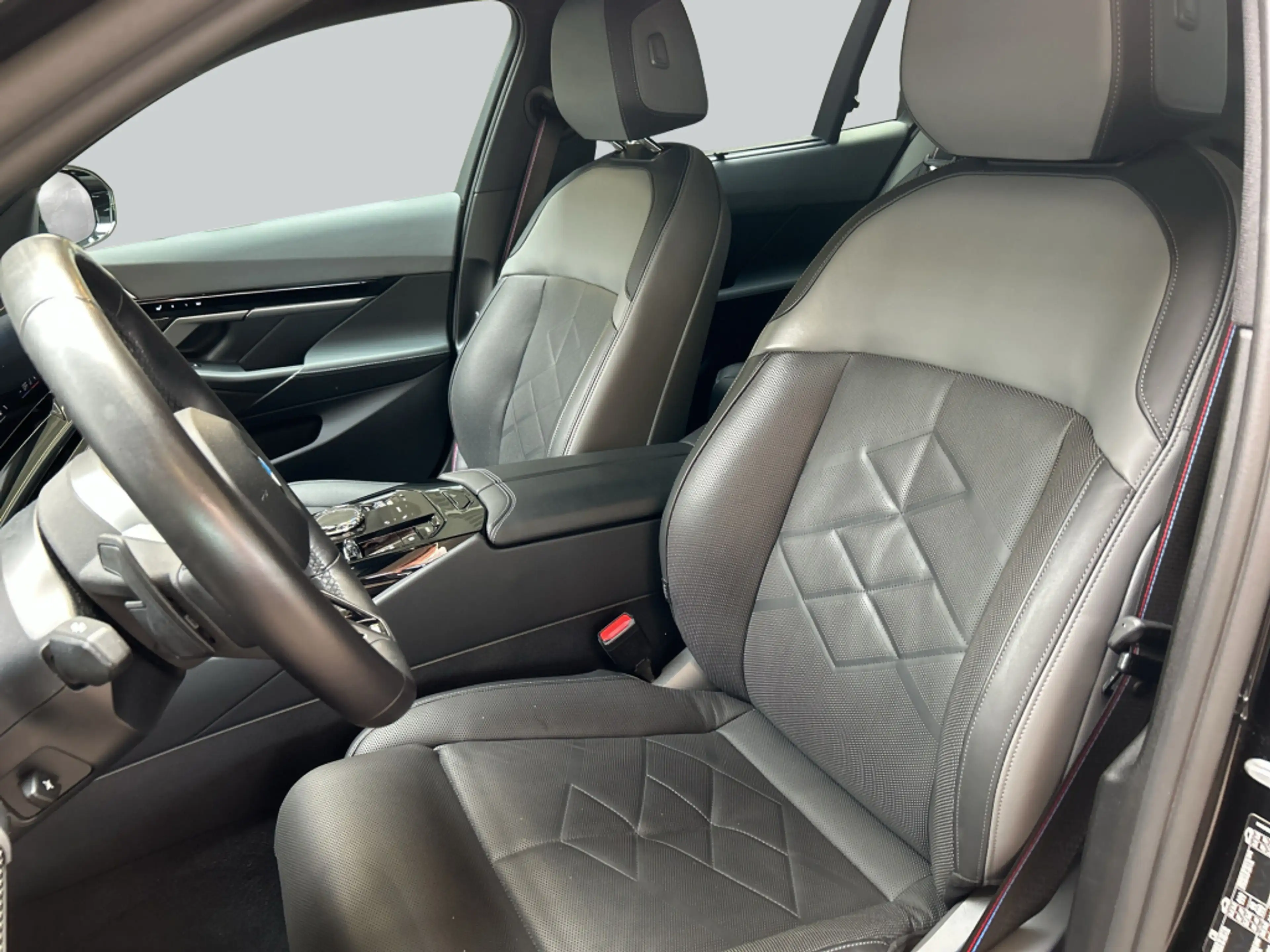BMW 540 d xDrive Touring Aut. LED* Pano* SHZ* — photo 11