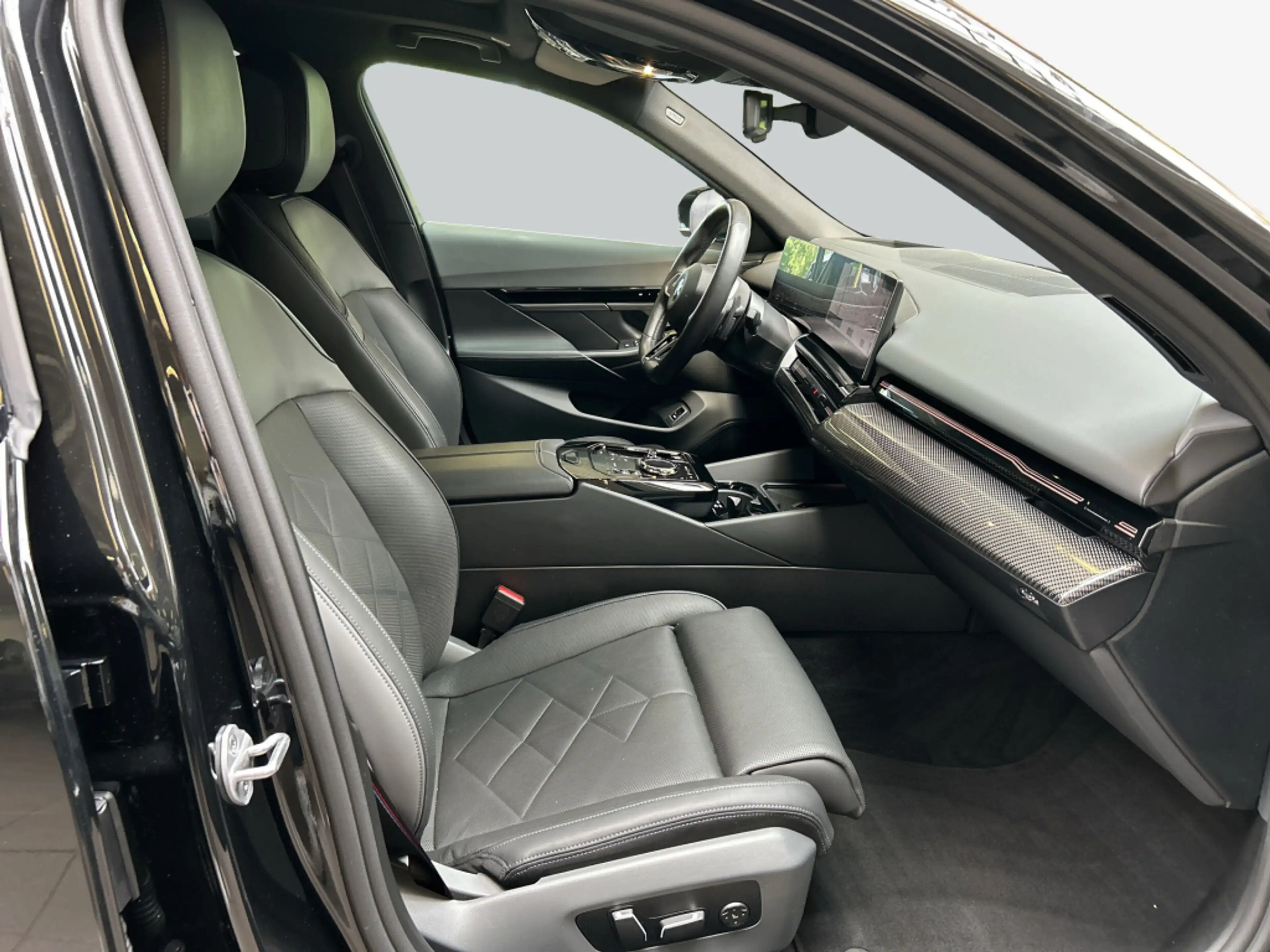 BMW 540 d xDrive Touring Aut. LED* Pano* SHZ* — photo 13