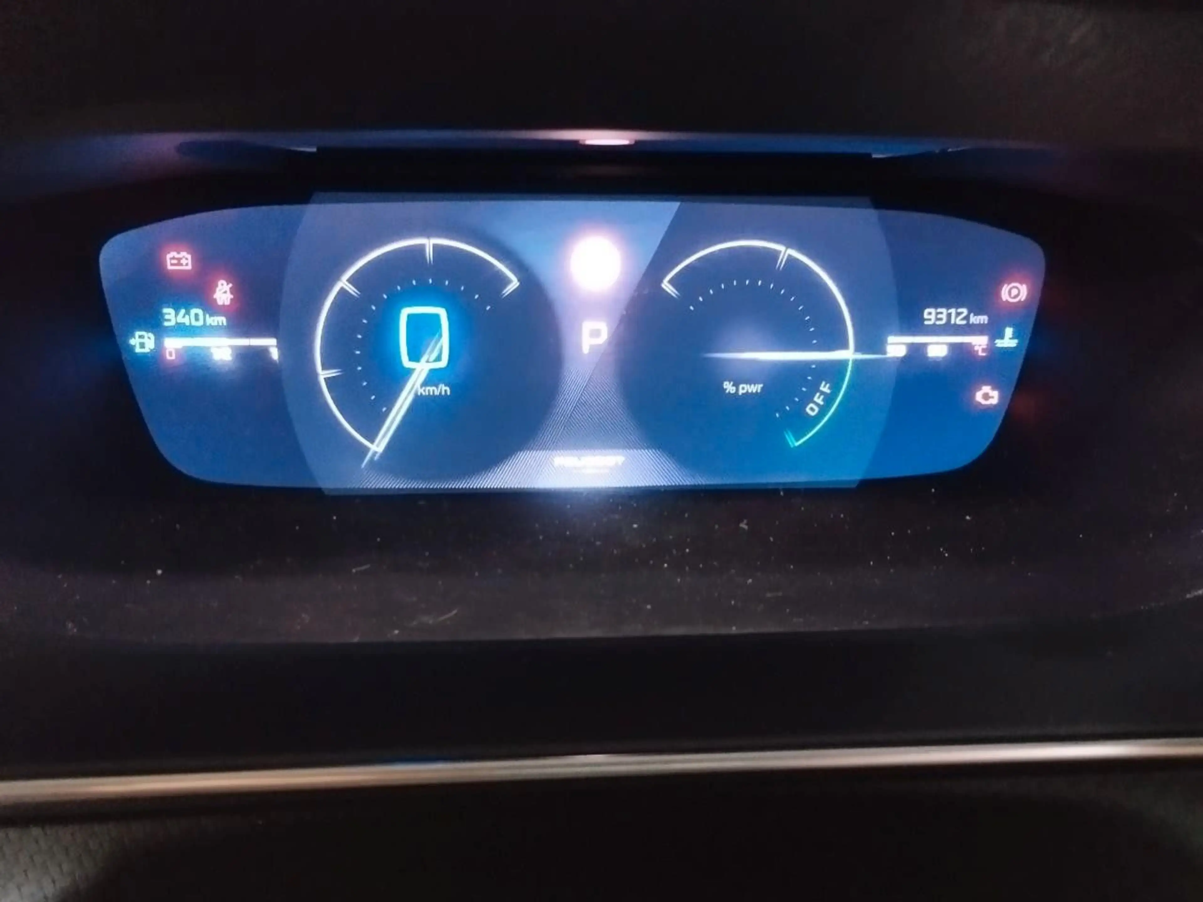 Peugeot 2008 GT HYBRID 145 e-DSC6 *360°KAM*MATRIX* — photo 12