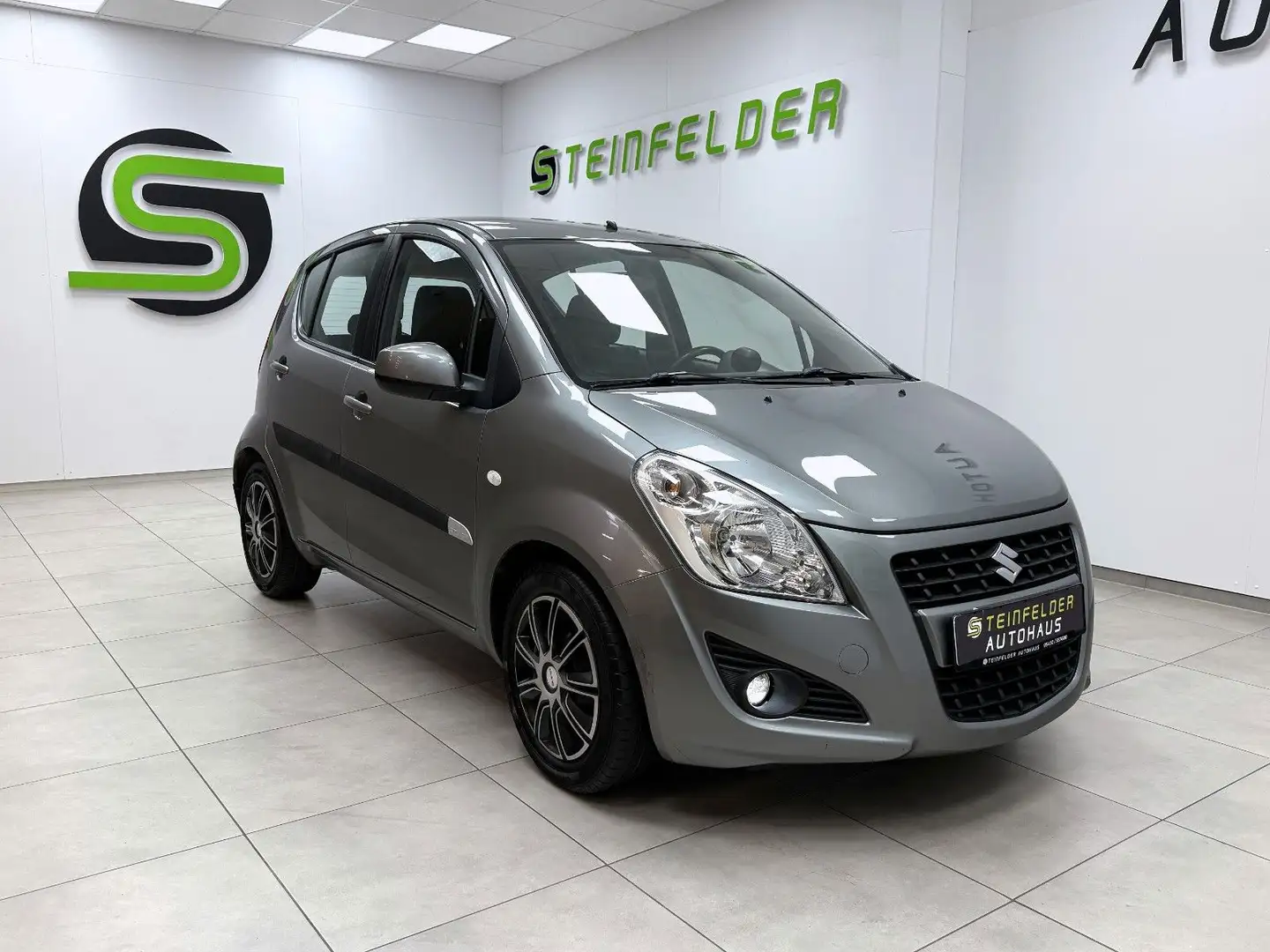 Suzuki Splash 1.2 Club / AUTOMATIK / KLIMA / Grau - 1