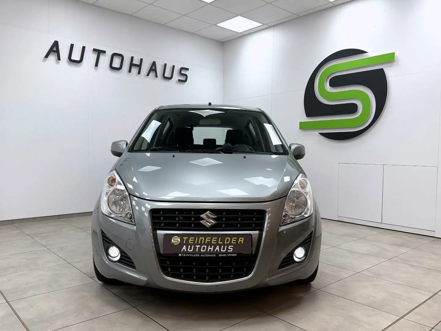 Suzuki Splash 1.2 Club / AUTOMATIK / KLIMA / Grau - 2