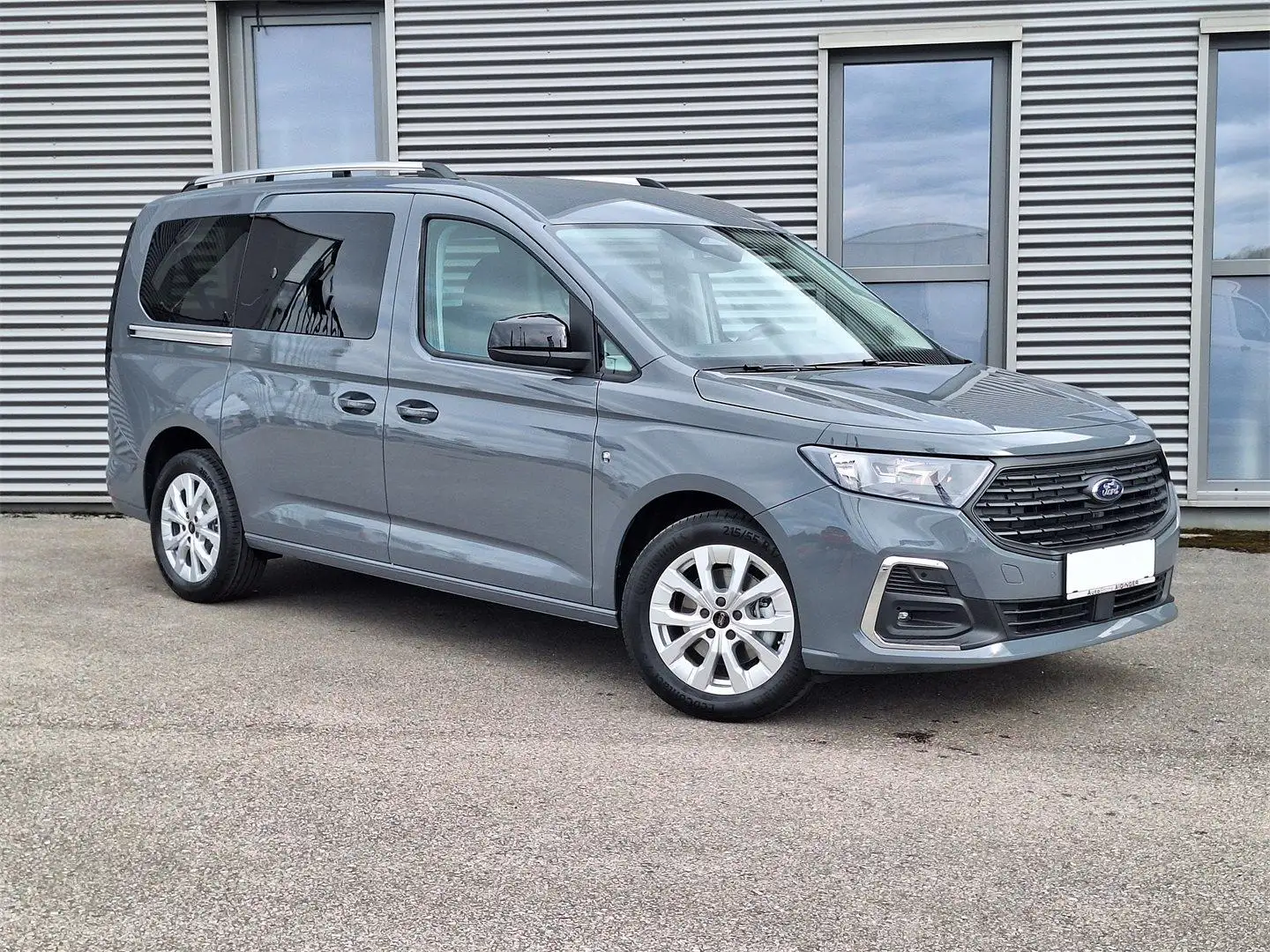 Ford Tourneo Connect Grand Titanium 2,0l Diesel Grau - 1