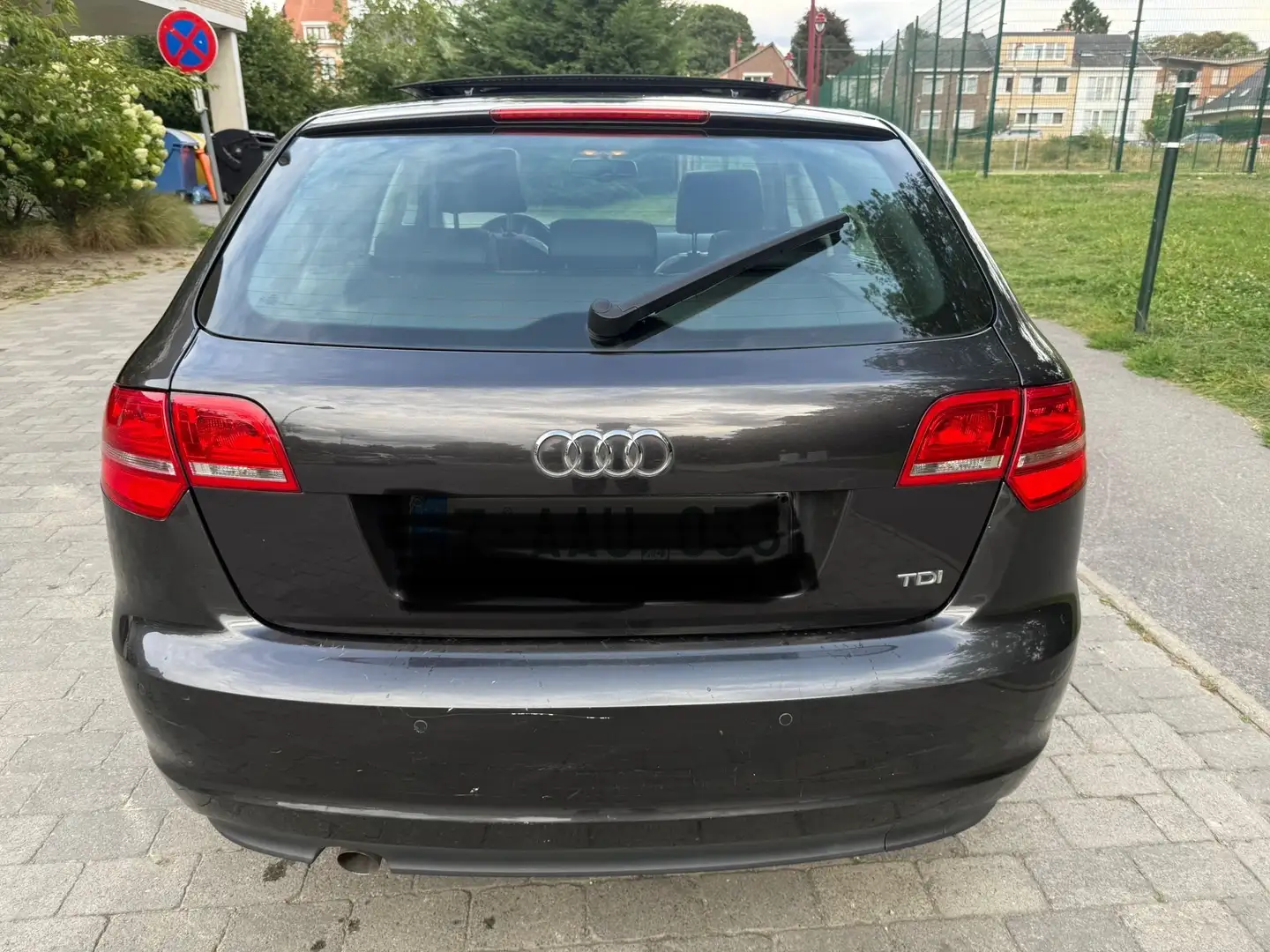 Audi A3 Sportback 2.0 TDi 16v Ambition DPF panorama Noir - 2