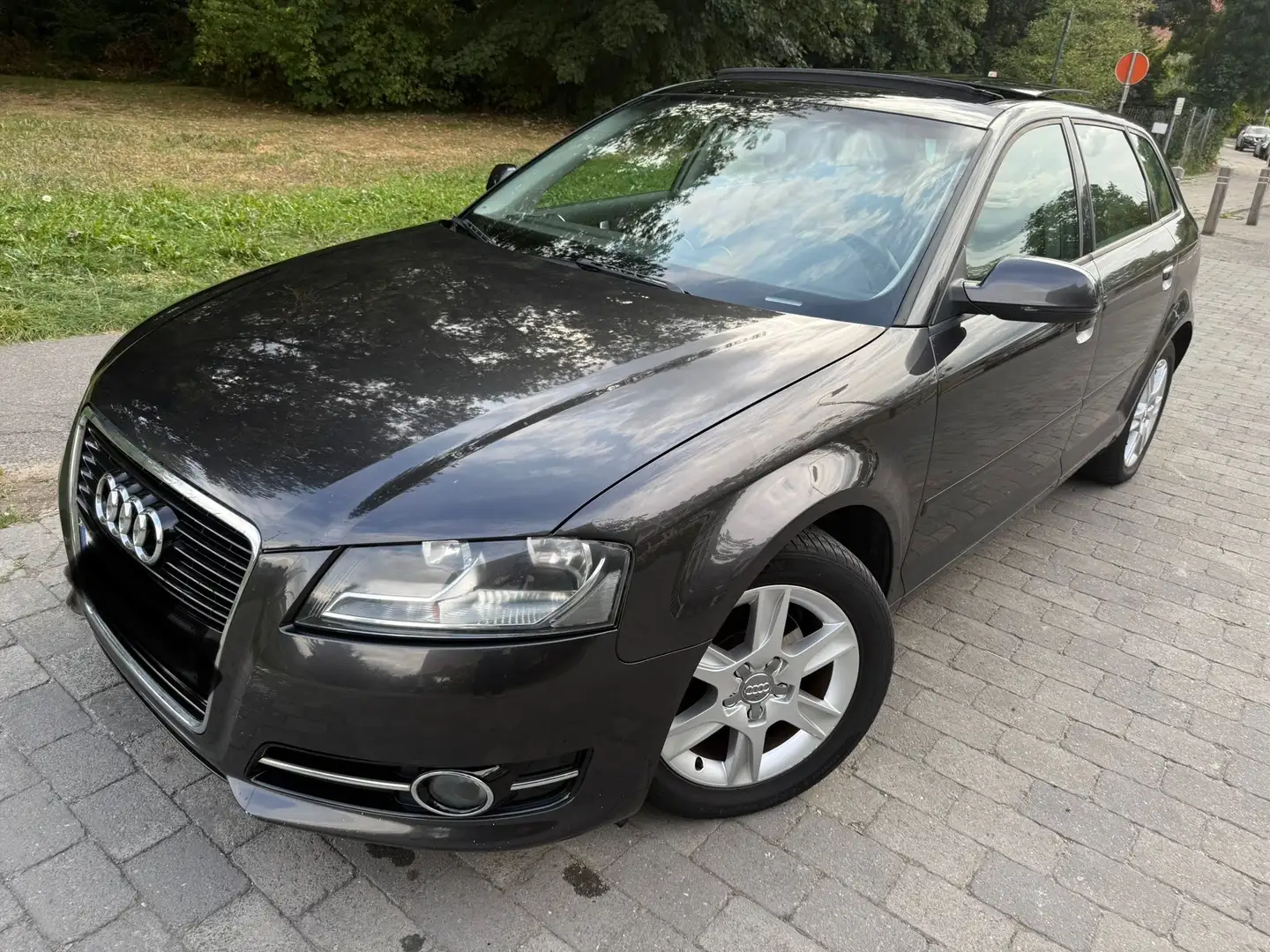 Audi A3 Sportback 2.0 TDi 16v Ambition DPF panorama Noir - 1