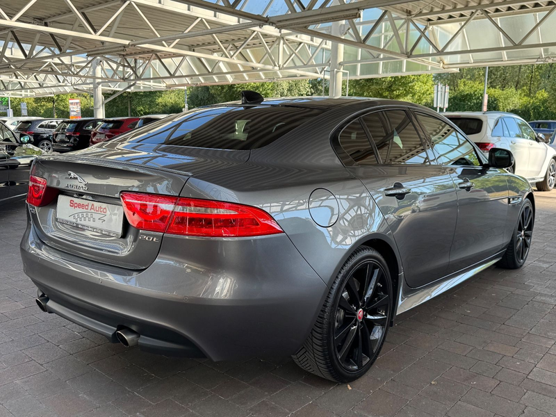 Jaguar XE 2.0t R-Sport/NAVI/KAMERA/MERID/BLACK PACK/19 — photo 11