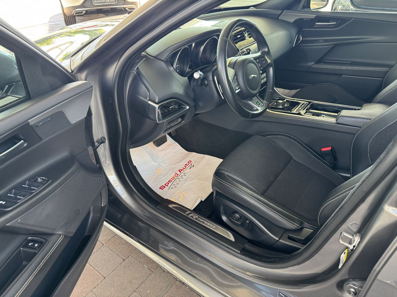 Jaguar XE 2.0t R-Sport/NAVI/KAMERA/MERID/BLACK PACK/19 — photo 15
