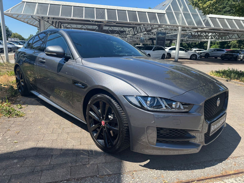 Jaguar XE 2.0t R-Sport/NAVI/KAMERA/MERID/BLACK PACK/19 — photo 7
