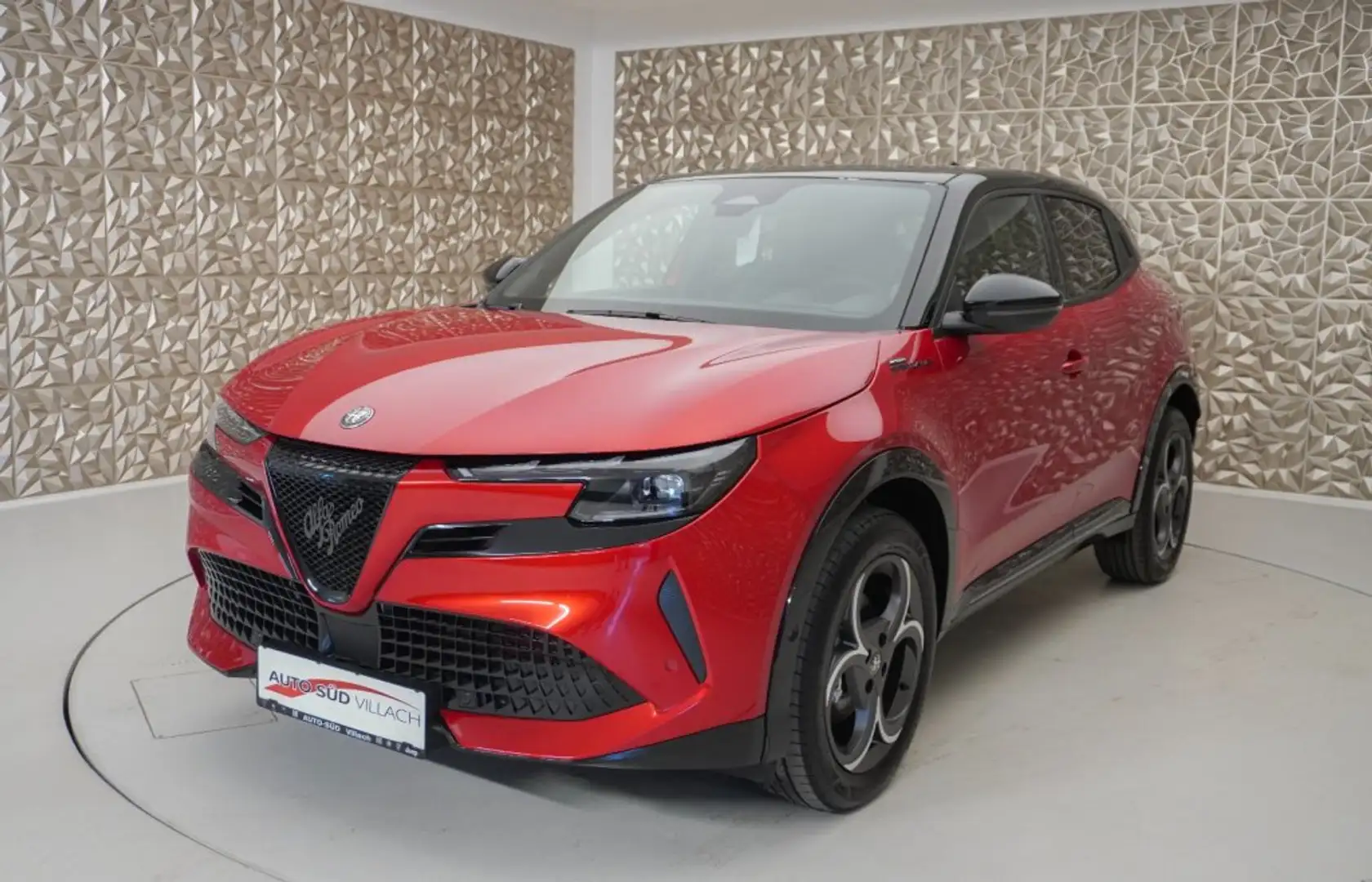 Alfa Romeo Junior IBR Q4 SPORT SPEC 145HP Rot - 2