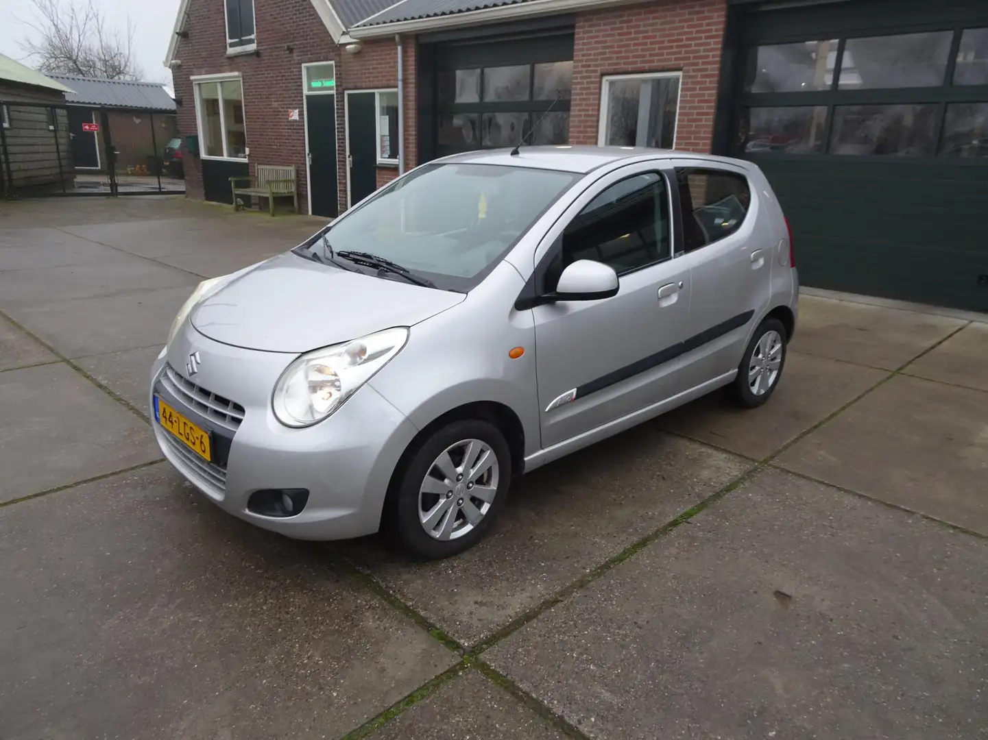 Suzuki Alto 1.0 Exclusive Grijs - 1