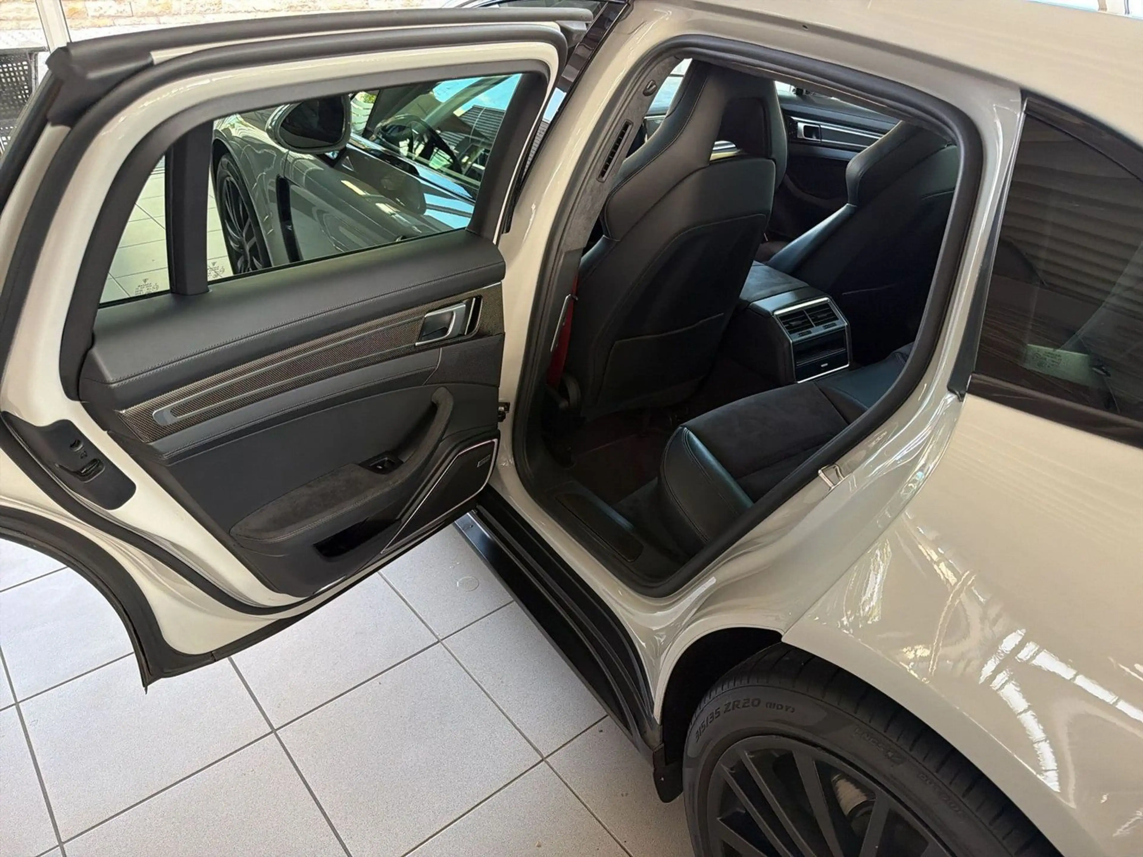Porsche Panamera GTS ALC. HIMMEL ELEKTR SITZE CARBON BURM — photo 13