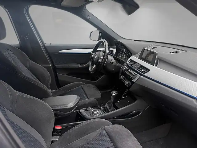 BMW X1 view 8