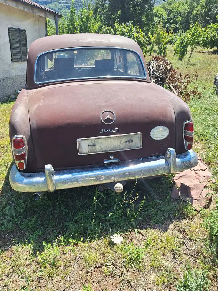 Mercedes-Benz 180 D b, foto 5