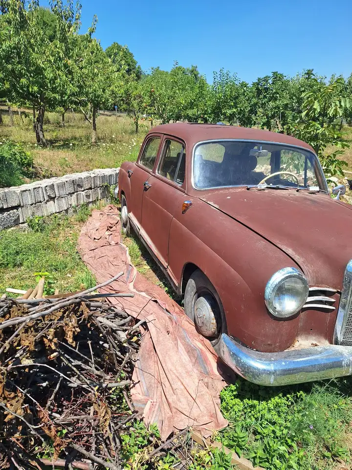 Mercedes-Benz 180 D b, foto 4