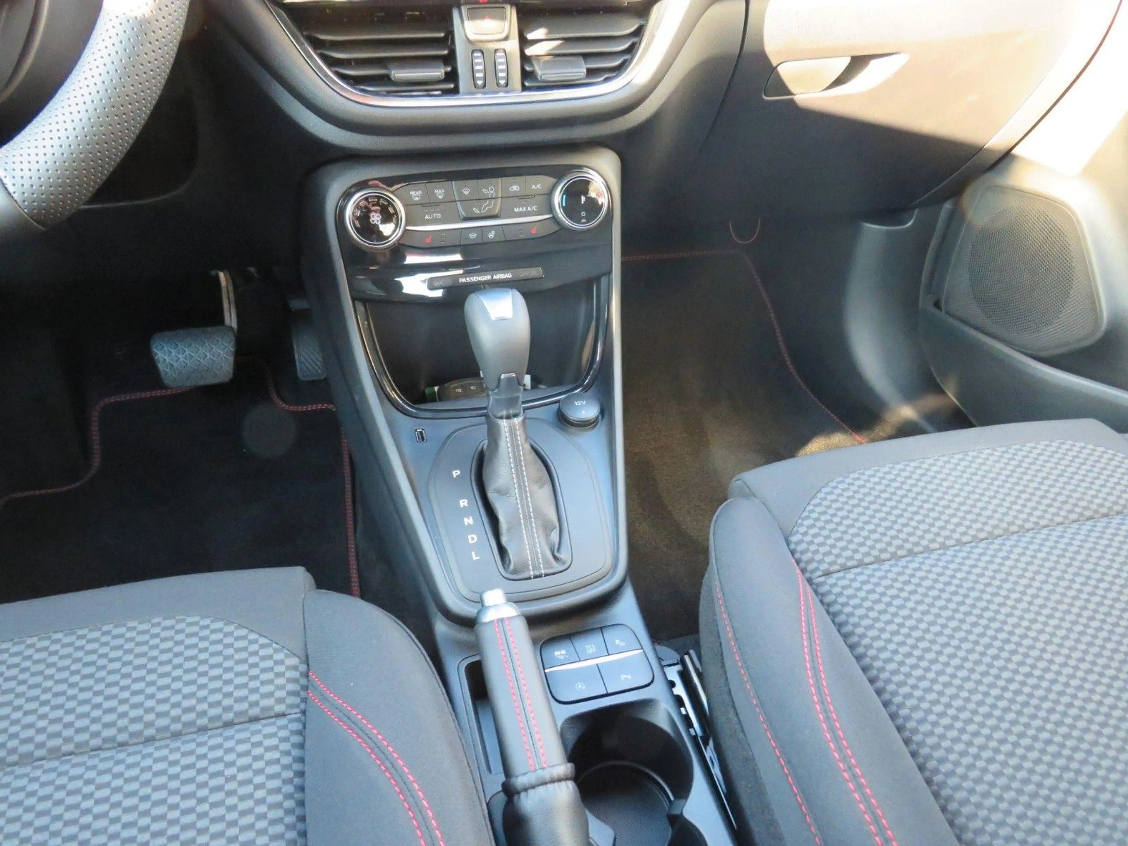 Ford Puma ST-Line, Navigationssystem, Winterpaket — photo 8