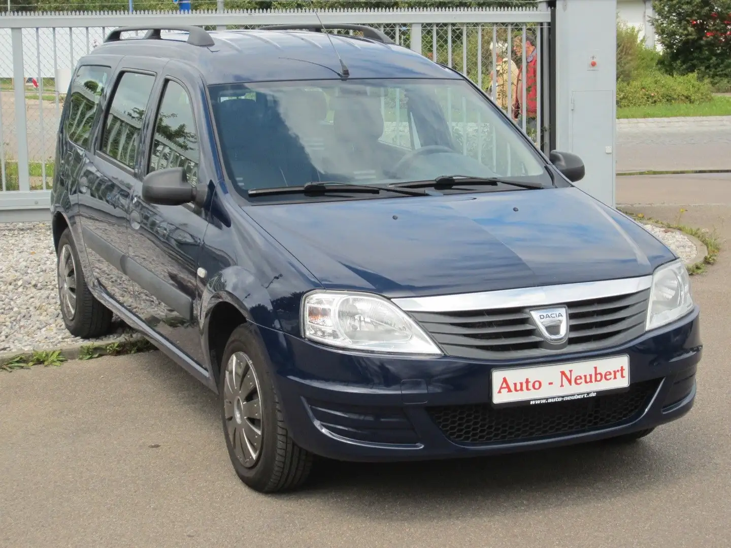 Dacia Logan MCV Kombi LIVE II *7-Sitze Modrá - 1