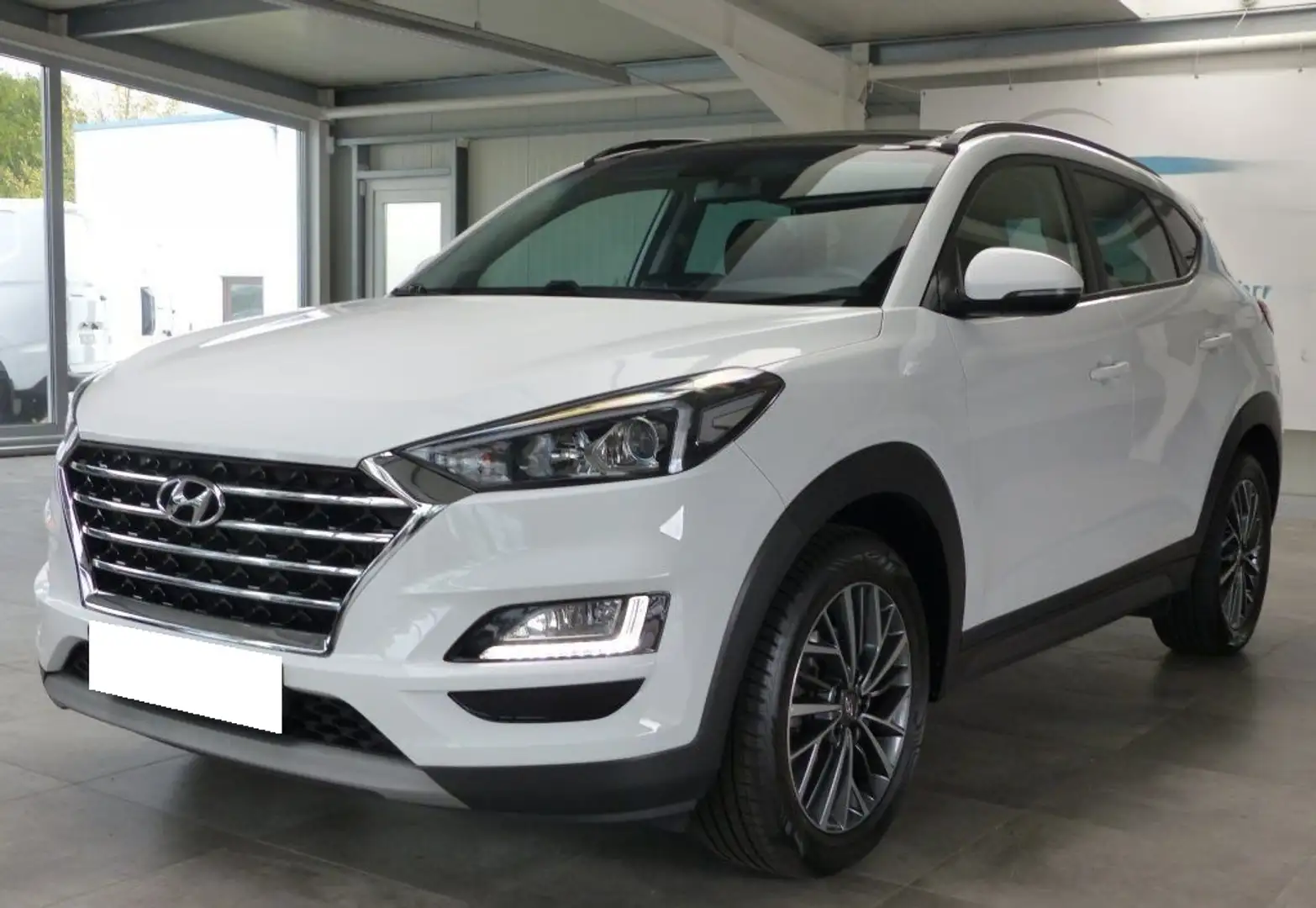 Hyundai TUCSON 1.6CRDI 48V SLE Sky 4x2 Weiß - 2