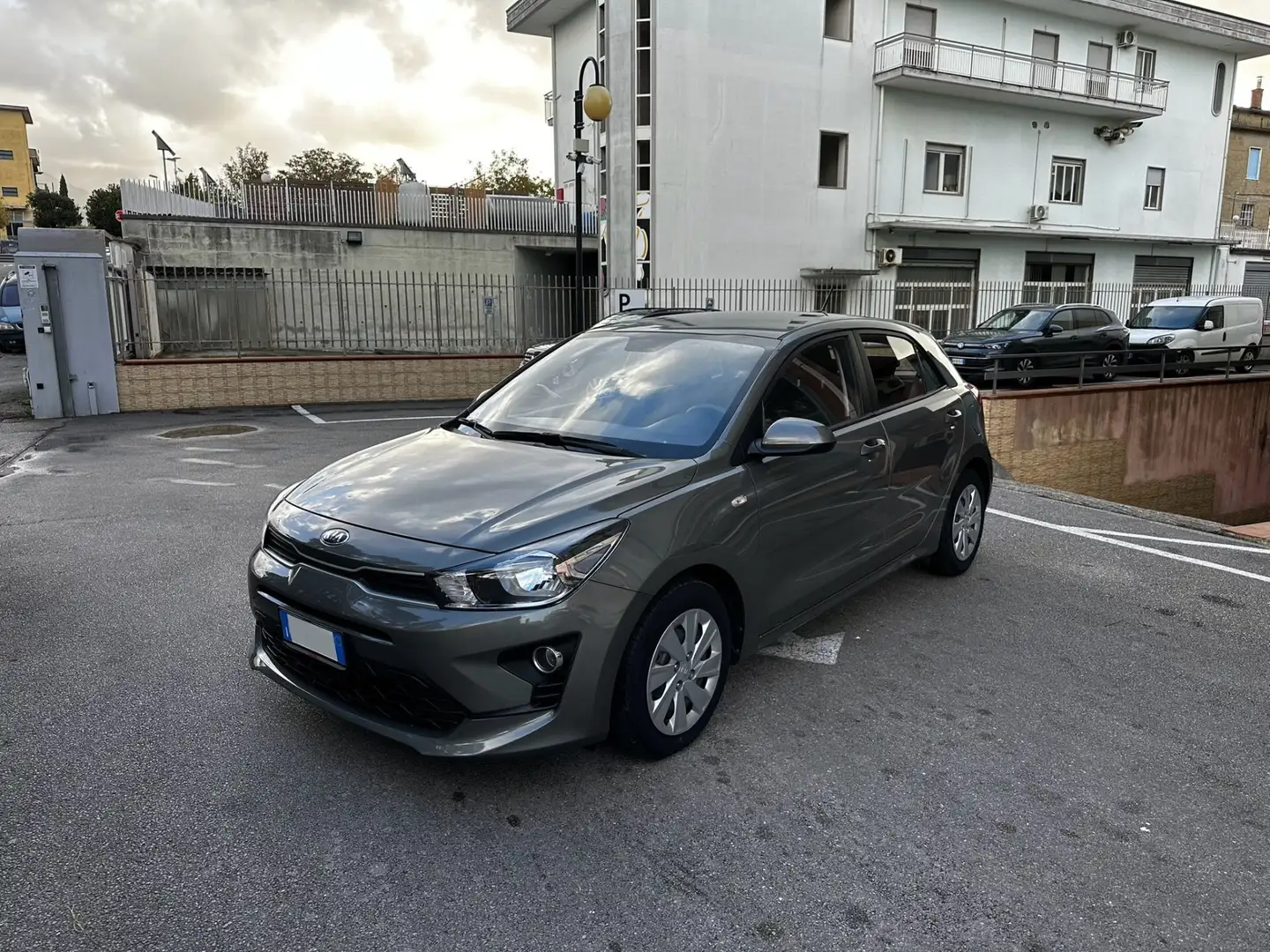 Kia Rio Rio 1.2 DPi 82 CV EcoGPL Urban Grigio - 1