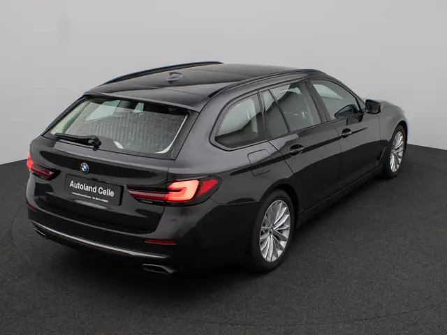 BMW 5 Series view 7