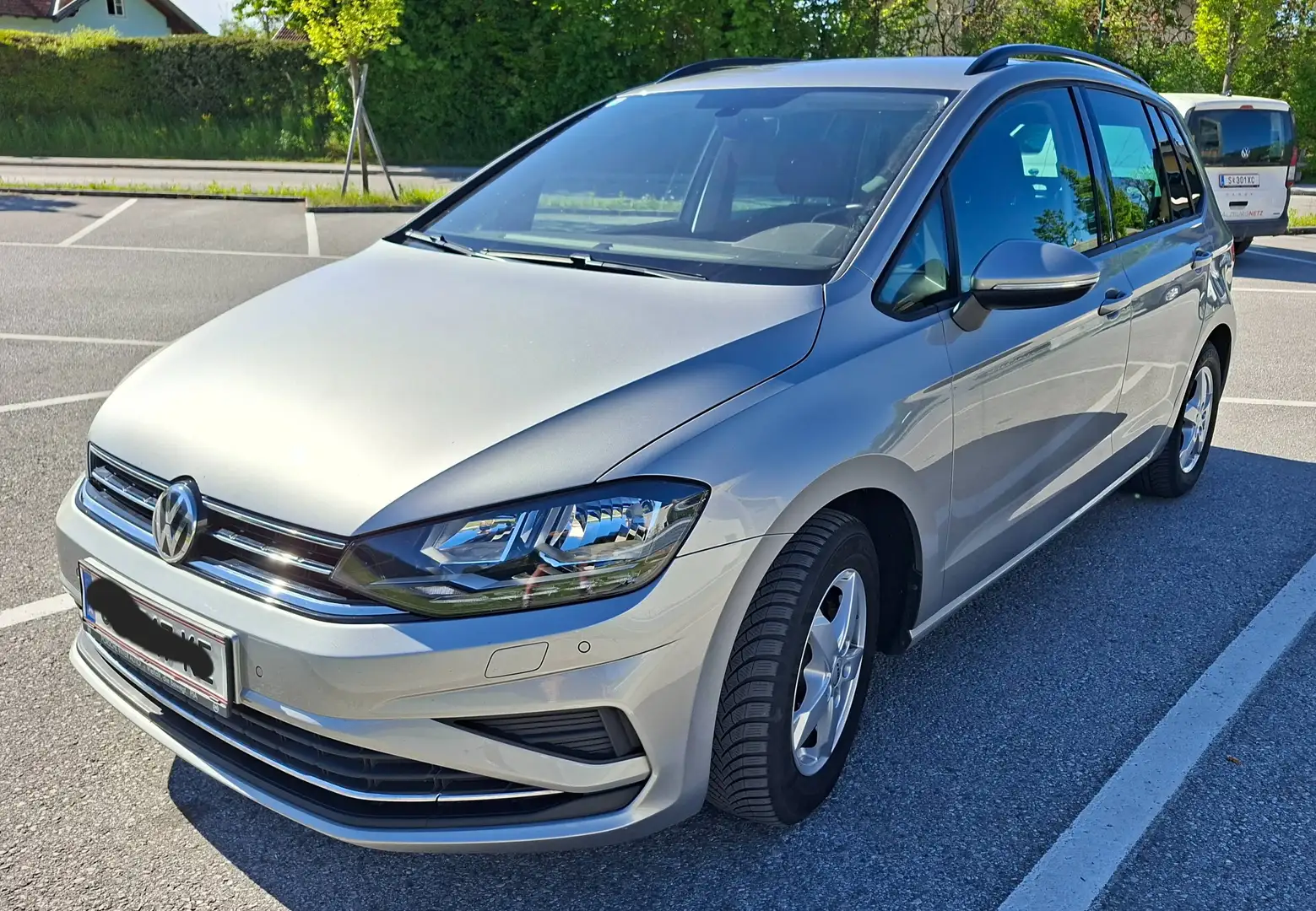 Volkswagen Golf Sportsvan Golf Sportsvan 1,6 TDI SCR Comfortline Comfortline Silber - 1
