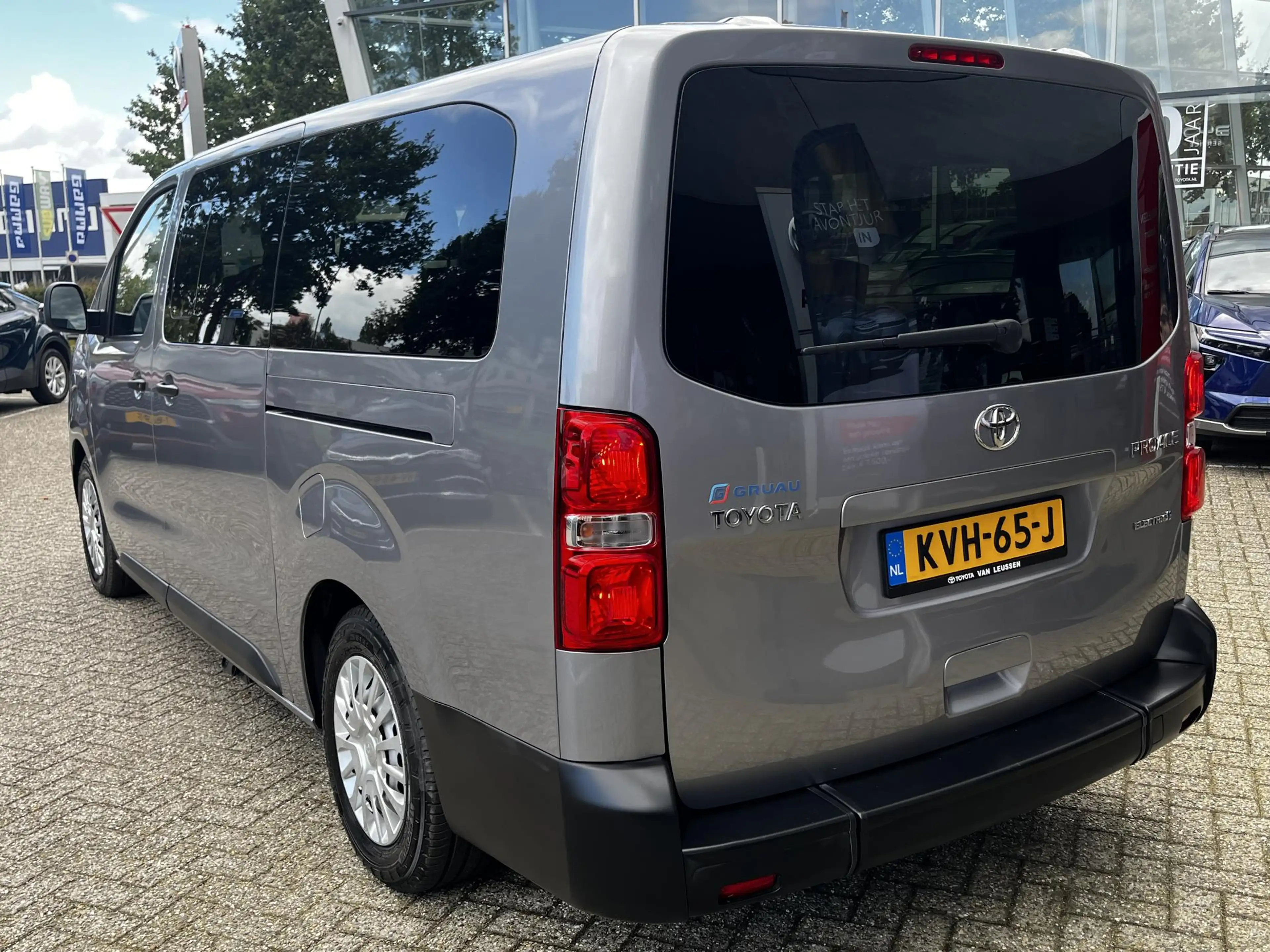 Toyota Proace Electric Verso Long L2 Extra Range Dynamic 75 kWh — photo 3