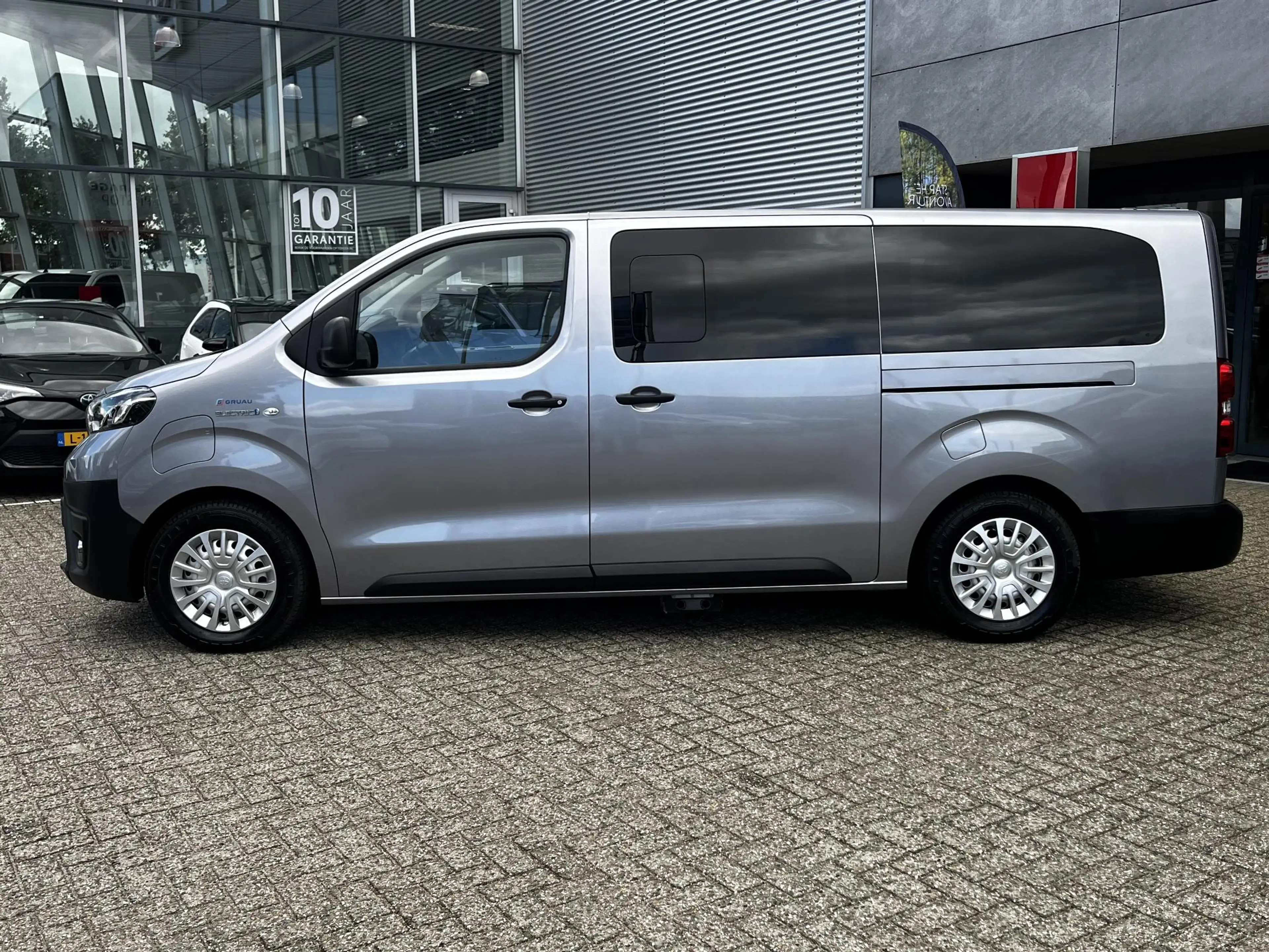 Toyota Proace Electric Verso Long L2 Extra Range Dynamic 75 kWh — photo 5