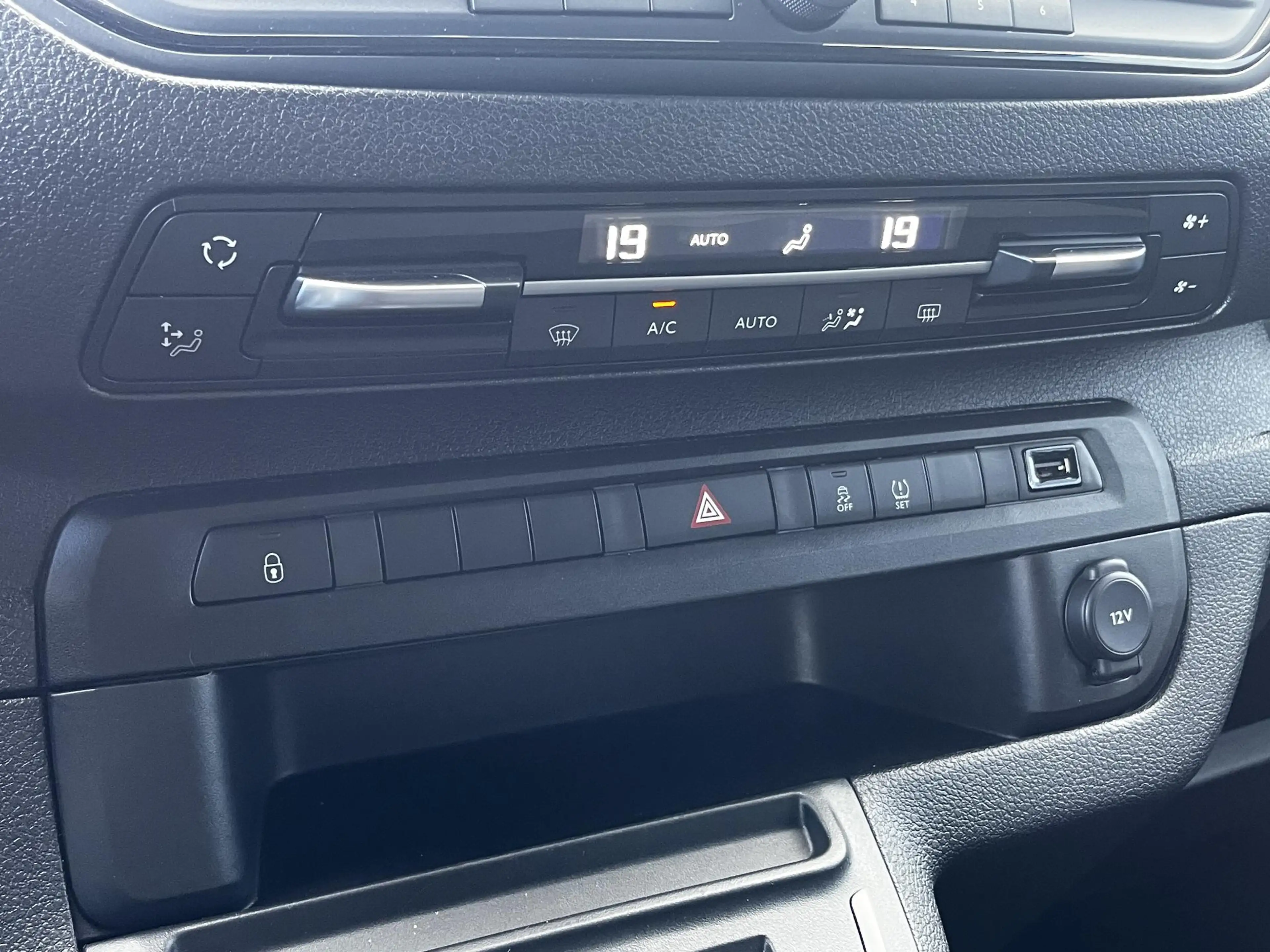 Toyota Proace Electric Verso Long L2 Extra Range Dynamic 75 kWh — photo 29