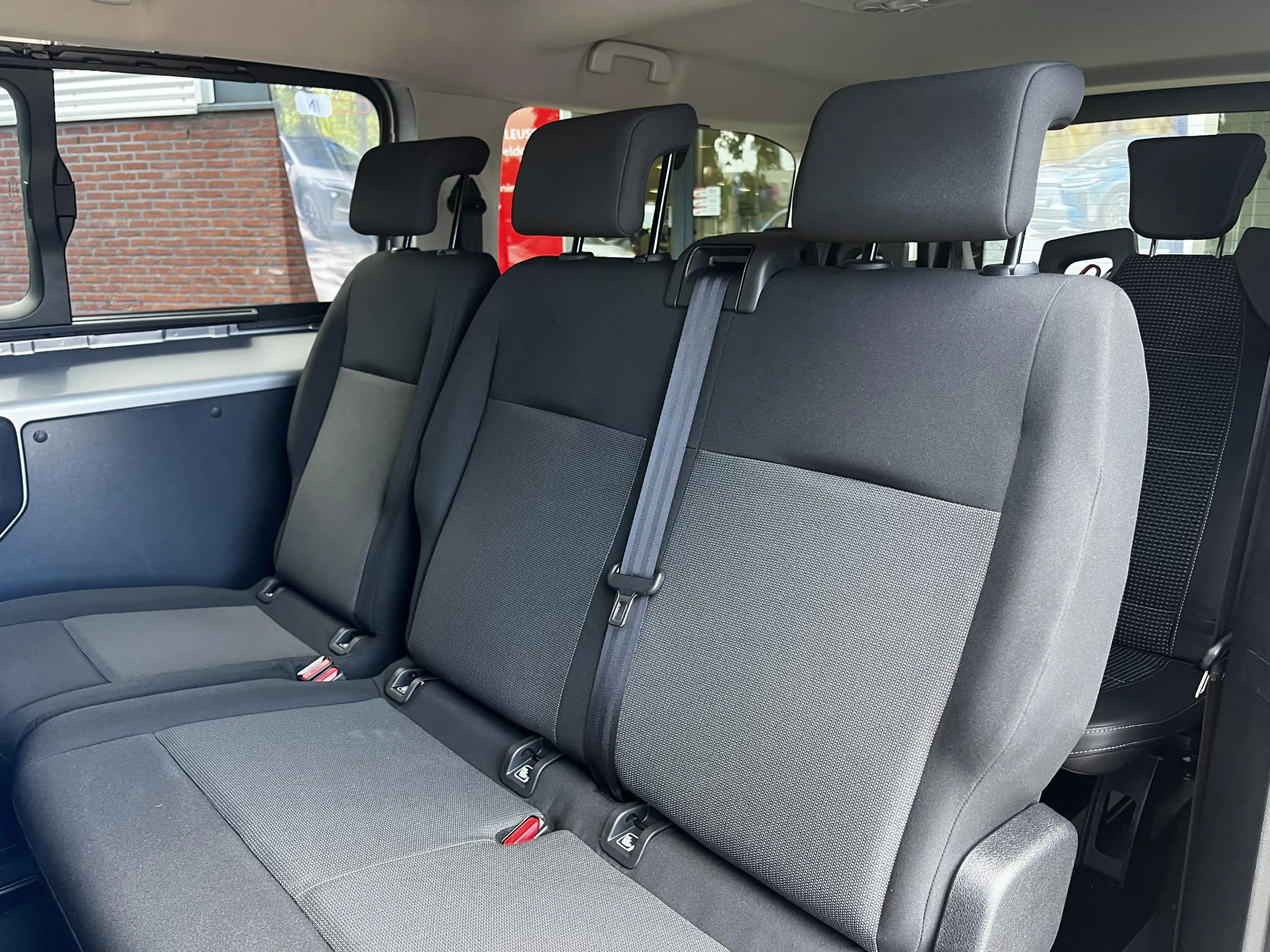Toyota Proace Electric Verso Long L2 Extra Range Dynamic 75 kWh — photo 8