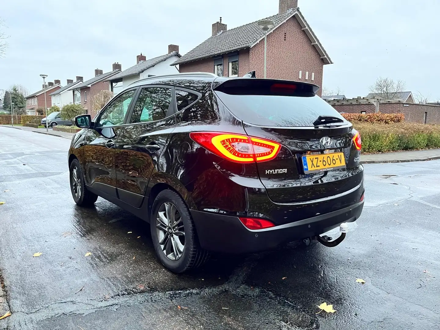 Hyundai iX35 1.6i GDI Go! Trekhaak /4-seizoenbanden /Navigatie Zwart - 2