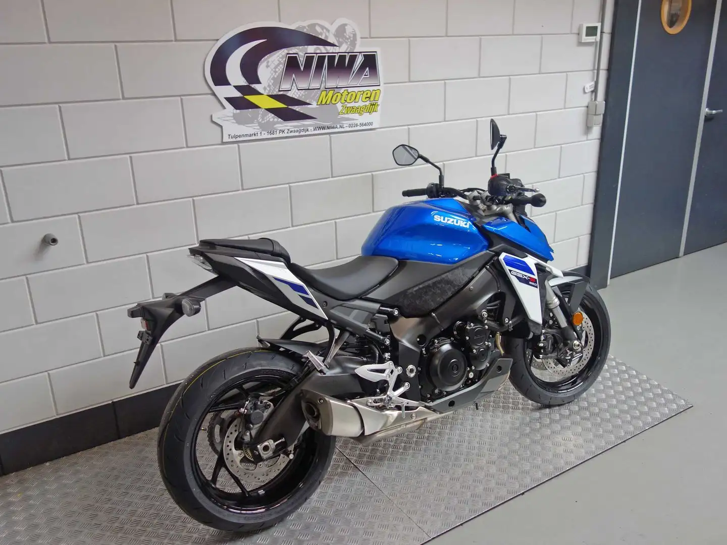 Suzuki GSX-S 950 - 2