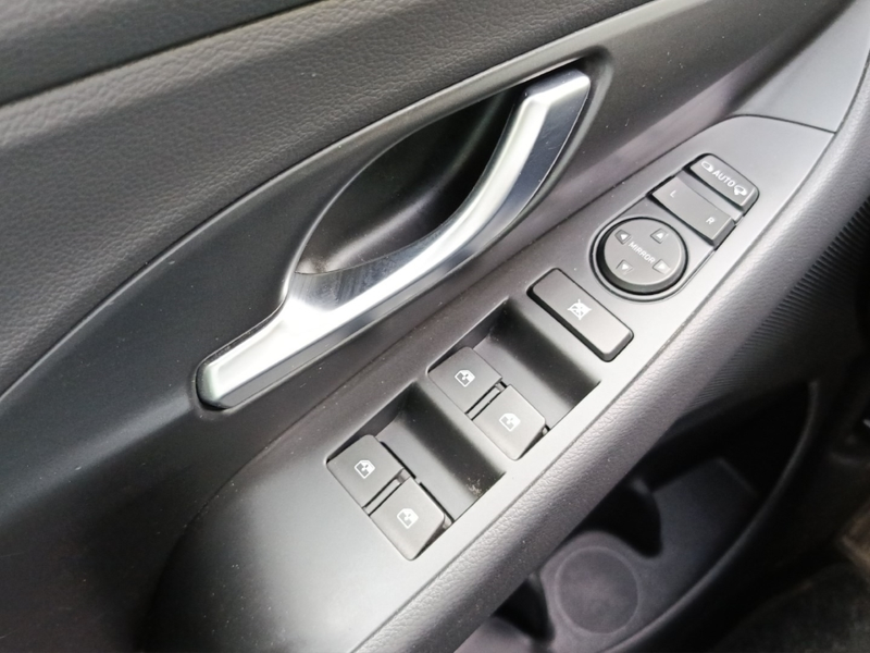 Hyundai i30 TREND 1.5 T-GDI (48V) *NAVI*CARPLAY*CAM*SITZHZG* — photo 13