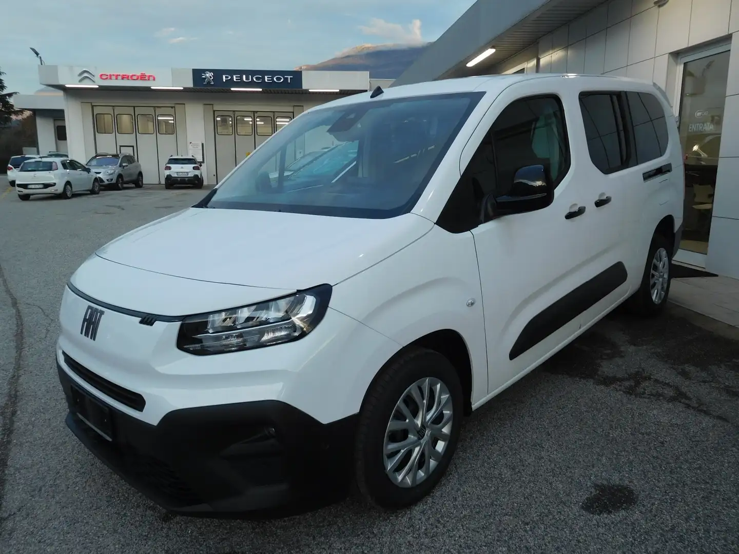 Fiat Doblo Doblò Maxi 1.5 BlueHdi 130cv AT8 PL 7 Posti Bianco - 1