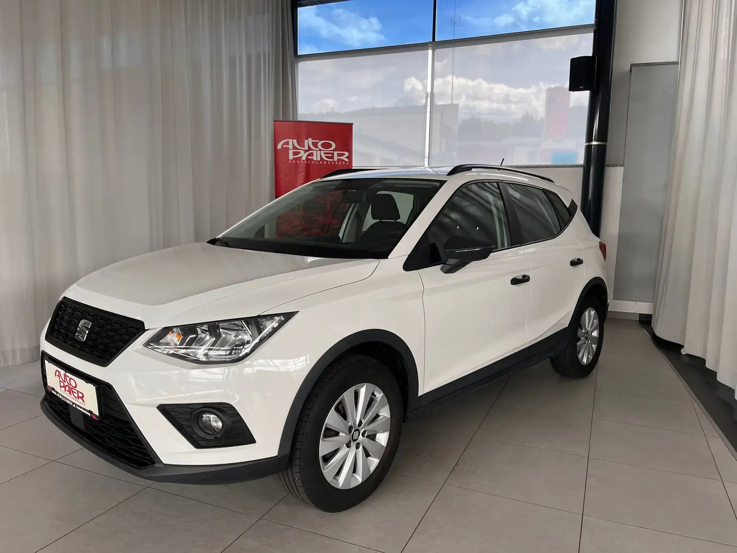 SEAT Arona Reference EcoTSI Weiß - 1