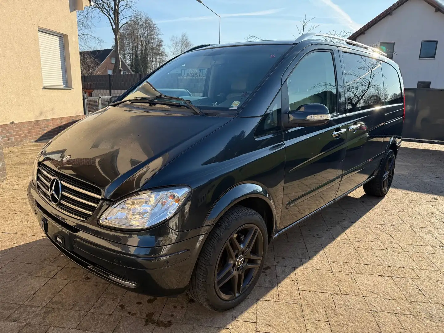 Mercedes-Benz Viano 3.2 V6 Ambiente+LPG Gas+Leder+Navi+8 Sitze Černá - 1